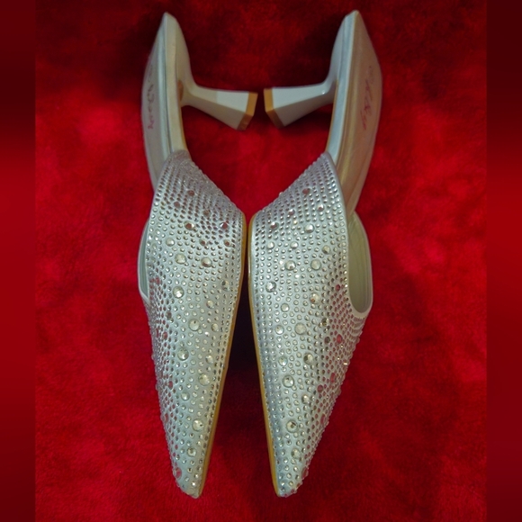 h & y Silver Rhinestone Embellished Mules - Size 9/40 - Picture 3 of 6